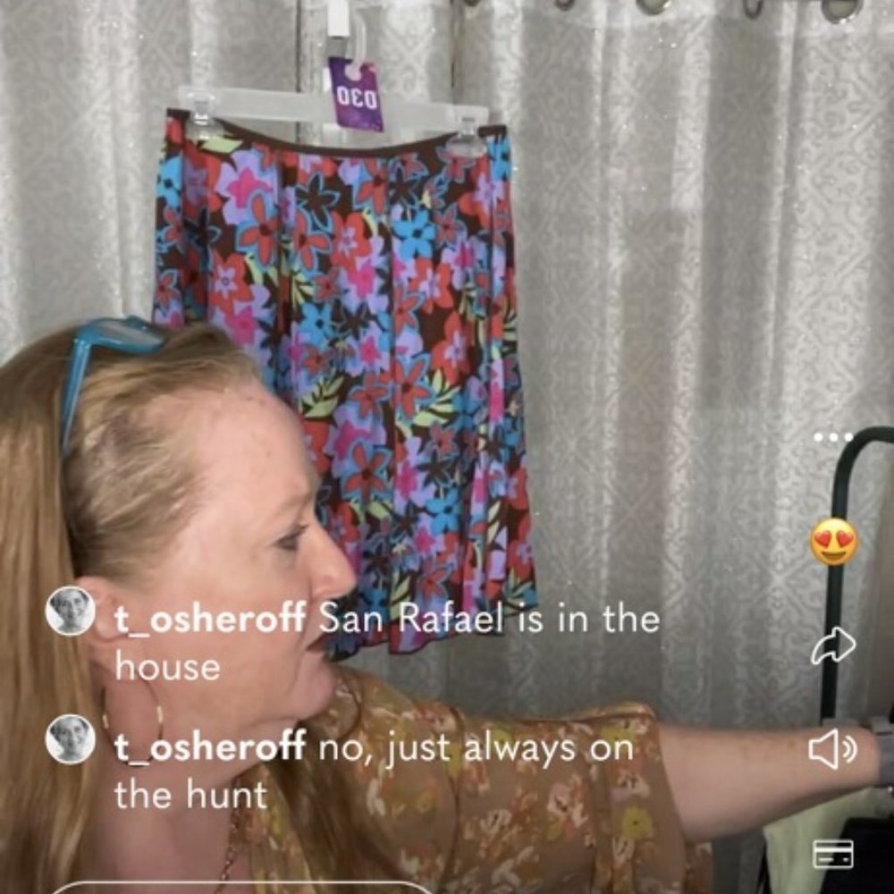 @quins2ndcloset come hang with me - Picture 4 of 9